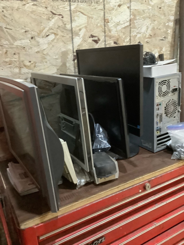Pc monitors in Monitors in Trenton