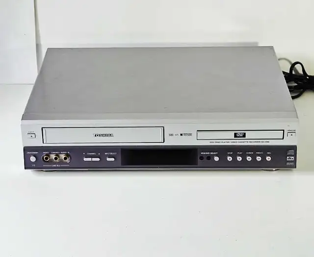 Toshiba DVD  / VHS Combo Player-No Remote Control64840238016259121