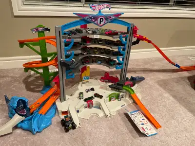 Hot Wheels Ultimate Garage, Mario Kart Bowsers Castle Chaos, e, View more