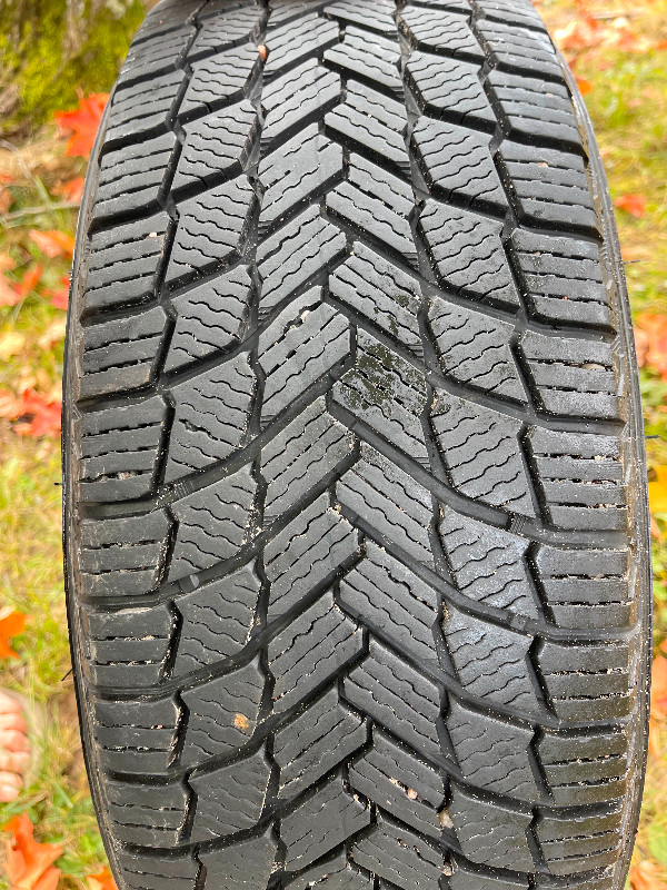 225/60R17- Michelin Winter Tires with Steel Rims in Tires & Rims in Muskoka - Image 4