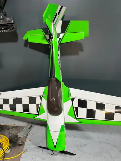 Selling my skyline 35cc. 73" span airplane. Engine won't run. Needs rebuild. Has spektrum receiver....