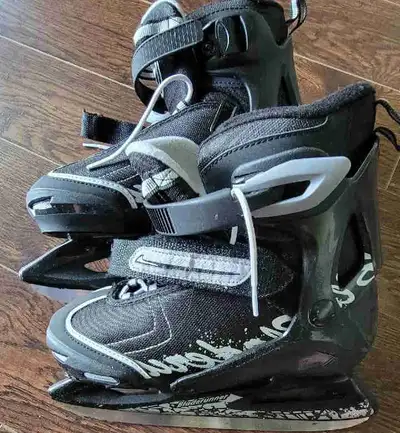 Découvrez ces patins Bladerunner réglables, parfaits pour accompagner la croissance de votre enfant!...