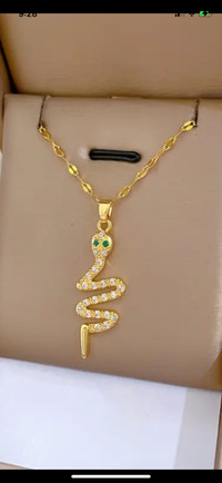 Elegant Green Eyed Snake Necklace.
