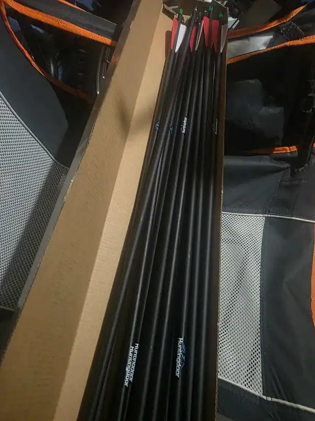 compound/recurve arrows in Fishing, Camping & Outdoors in Ottawa - Image 2