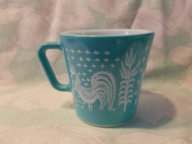 ♻❤✔help me find this mug!! $CASH !! MILK GLASS STACKING MUGS ETC in Arts & Collectibles in Mississauga / Peel Region - Image 2