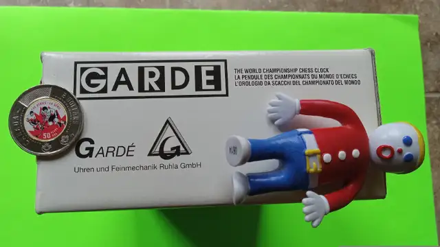 Vintage RUHLA GARDE Wooden Chess Clock (Made In Germany) in Toys & Games in St. Catharines - Image 9