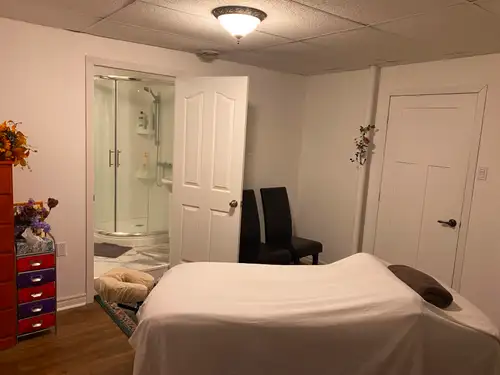 Massage professionnel Relaxation des tissus profonds.Offre un massage professionnel des tissus profo...