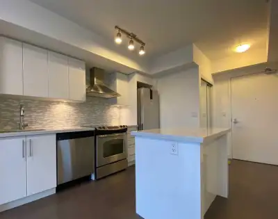 1 + 1 Bedrooms |  2 Bathrooms |  600–699 sq. ft.