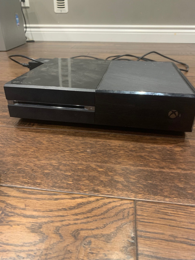 Xbox 1   in XBOX One in Kitchener / Waterloo