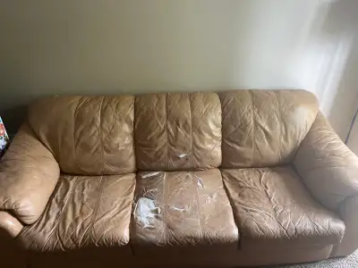 PICKUP ONLY!! FREE COUCH