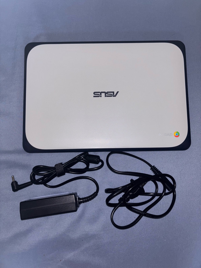 ASUS Chromebook in Laptops in Calgary