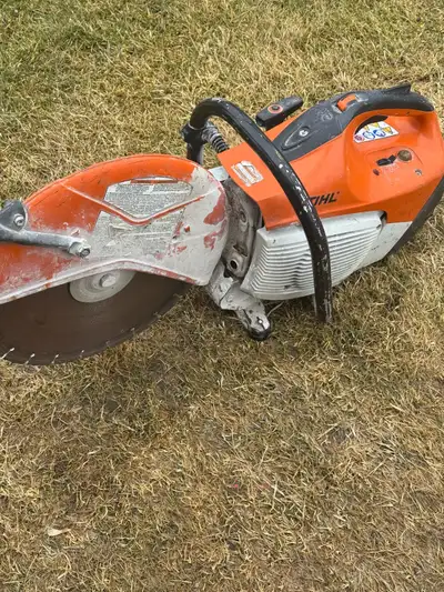 Selling STIHL TS420 Concrete Chainsaw. In good condition and works great. Please call no text 647-83...