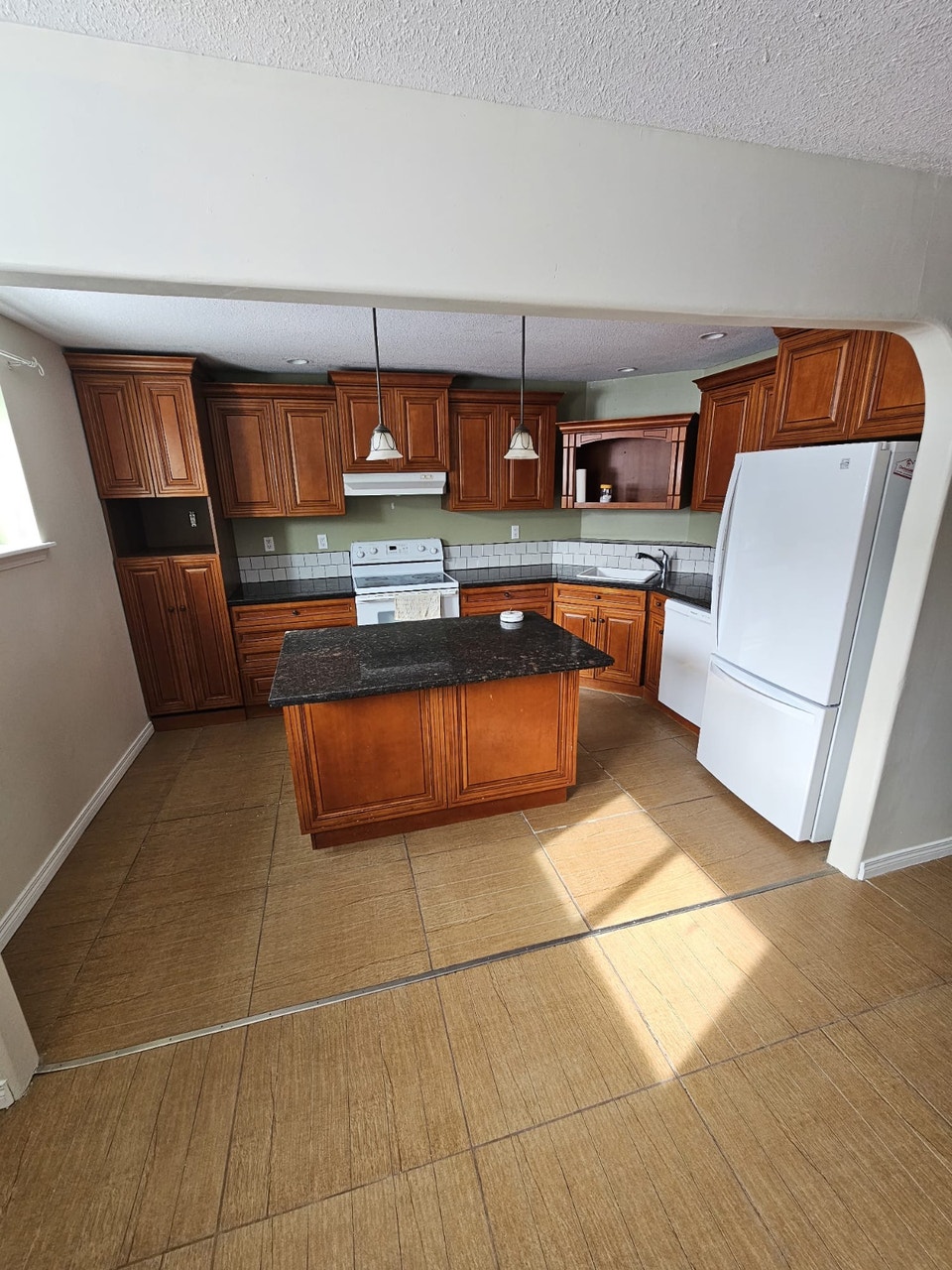 2 bedroom basement suite on acreage by stafford lake 5