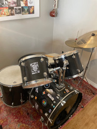 Drum Kit (stool not included) 