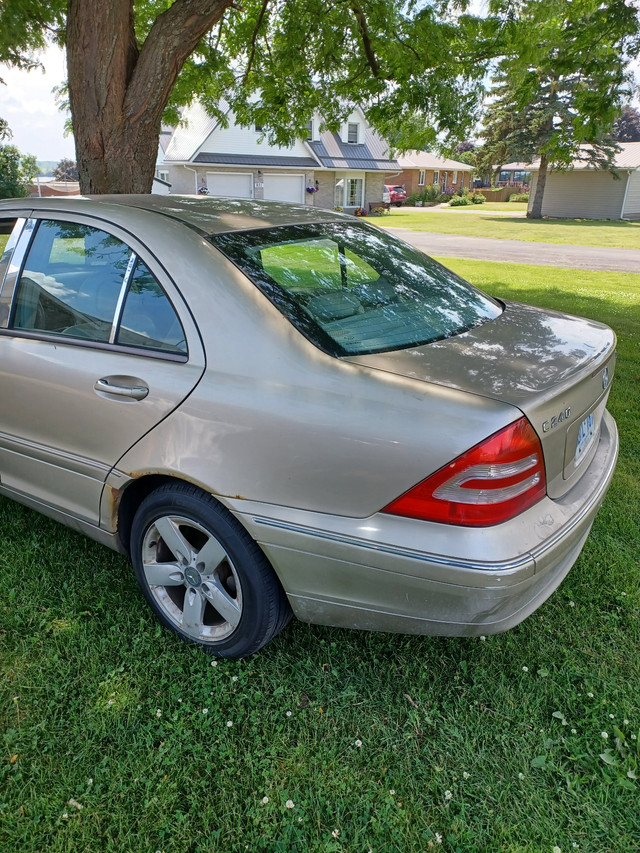 Mercedes C240 4MATIC Certified 201k new summer/winter tires 2003 in Cars & Trucks in Brockville - Image 3