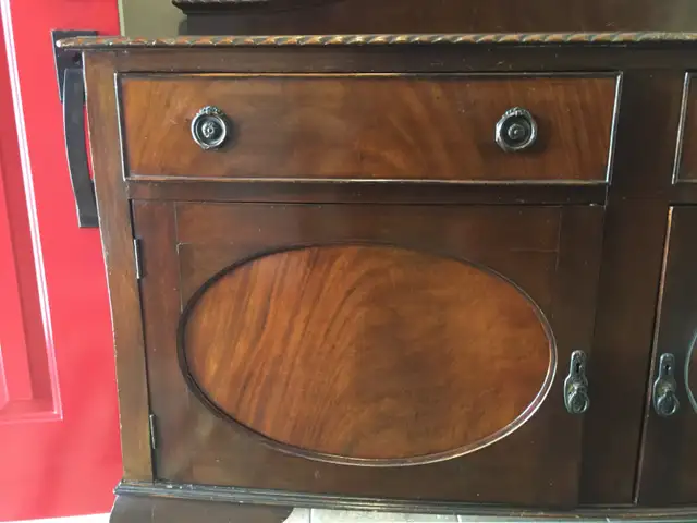 Antique Mahogany Sideboard in Hutches & Display Cabinets in Edmonton - Image 6