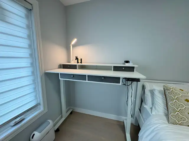 PRIVATE BASEMENT SUITE – SOUTH KEYS – $1,400 ALL-INCLUSIVE