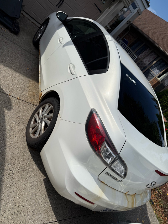 Mazda 3 with Upgraded CarPlay in Cars & Trucks in Oakville / Halton Region - Image 3