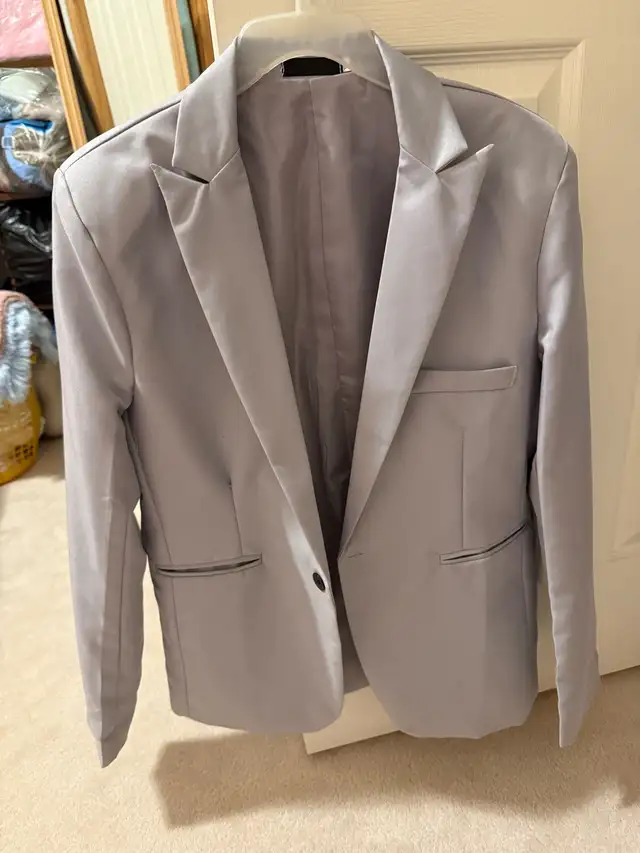 Brand new Large men ‘s party or graduation ‍ suit   . in Wedding in Calgary - Image 4