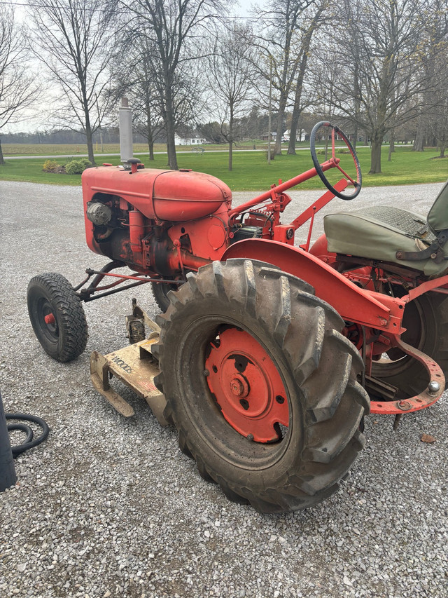Allis Chalmers B  in Farming Equipment in Norfolk County - Image 2
