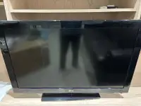 32-inch LG HDTV