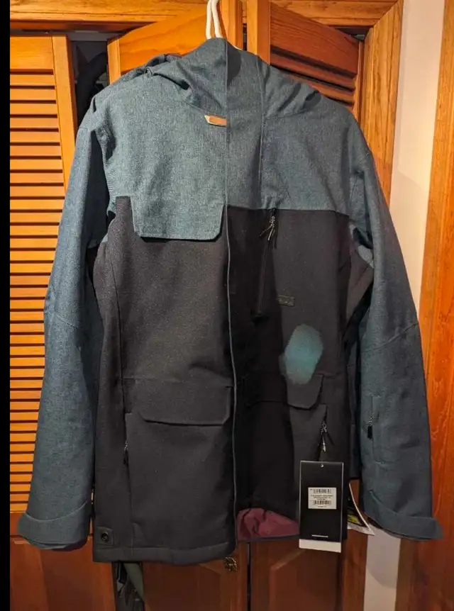 NEW Ride Snowboard Jacket Mens Small  