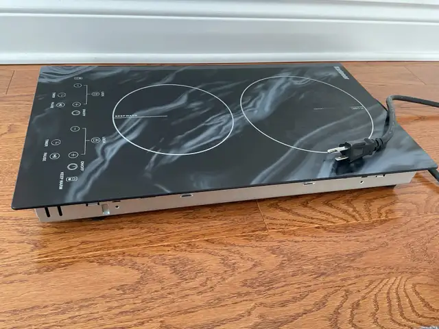 Carinear Cooktop, 110 volt. $65 in Garage Sales in Laval / North Shore - Image 3
