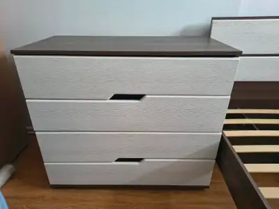 Commode à vendre/dresser for sale, View more