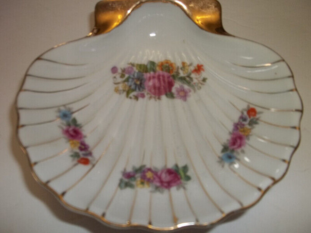 Occupied Japan soap dish/ trinket dish (2) in Arts & Collectibles in Chatham-Kent