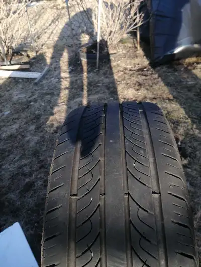 215/45Z/R17 Summer Tiers on rims Was used on Kia Forte. Rims: 7J x 17 ET49 Bolt pattern 5 x 114.3 Ce...