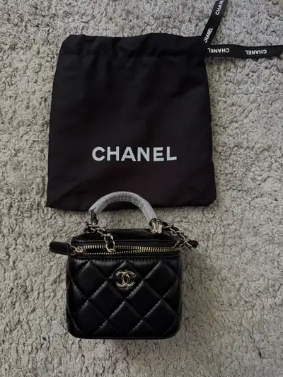 Chanel vanity case / Bag, View more