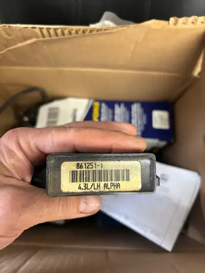 Alpha 4.3 denso 131800-7070 Mercruiser 861251-1 removed to install new system. Best offer.