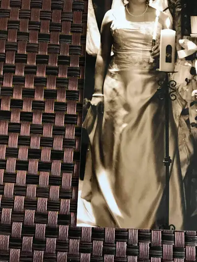 Robe de bal ou de mariée grandeur 14 ans, View more