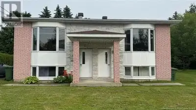 2 bedrooms 1 bathroom Air exchanger Deposit required