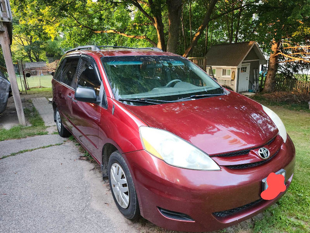 2006 Toyota Sienna in Cars & Trucks in Kitchener / Waterloo