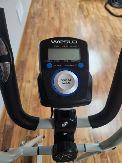 Weslo Momentum G 3.2 Elliptical Machine, View more