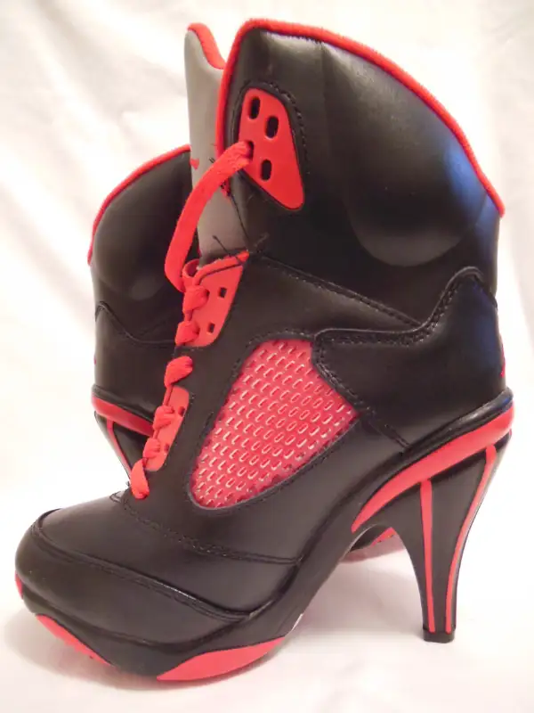 Bottillons JORDAN pour Femme 7 (ou 38) - Neuves !  418-681-1686 in Women's - Shoes in Québec City - Image 2