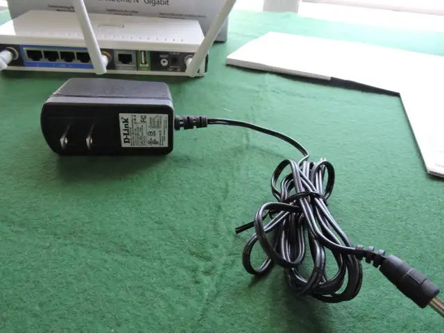 D-LinkExtreme N Gigabit Router in Networking in Leamington - Image 4