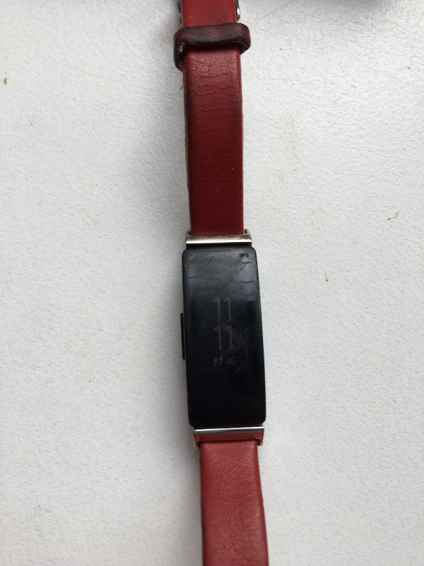 Fitbit Inspire Fitness  tracker with charger in General Electronics in Mississauga / Peel Region - Image 2