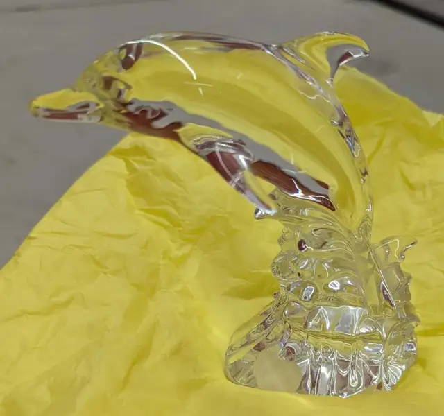 Crystal dolphin statue64840213474562121