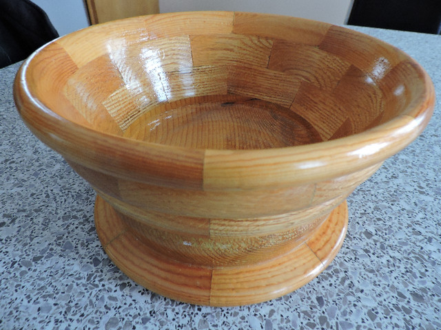 Wooden Bowl - 9 Inches in Arts & Collectibles in Regina