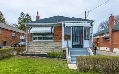Bright and beautiful newly renovated 3 bedroom house in Scarboro