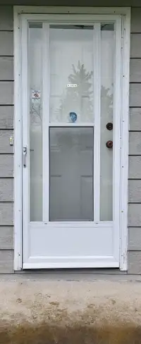 32'' White Storm Door