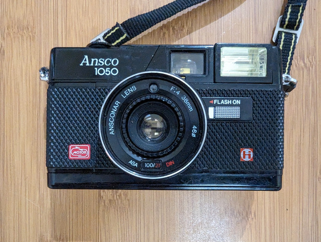 ANSCO 1050 Film Camera in Cameras & Camcorders in Winnipeg