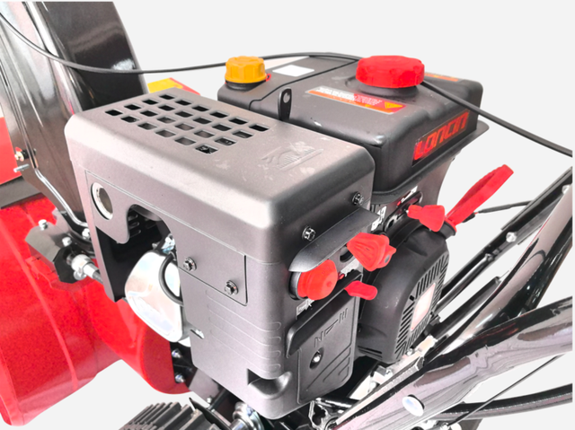 30-Inch Self-propelled Gas Snow Blower in Snowblowers in Markham / York Region - Image 4