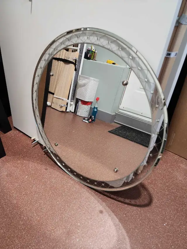 Art Deco style Wall Mirror/ circular 24", thick mirror **Side  in Home Décor & Accents in Kitchener / Waterloo - Image 6