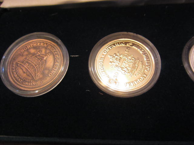 1995 Windsor Ont. Riverboat Casino Coin Set in Dispaly Case in Arts & Collectibles in London - Image 3