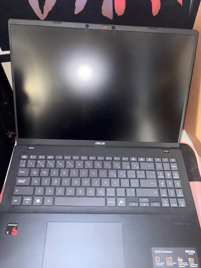 ASUS Vivobook 16. 16” 1TB SSD in Laptops in North Bay - Image 2