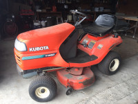 2000 T1460 Kubota lawn mower 