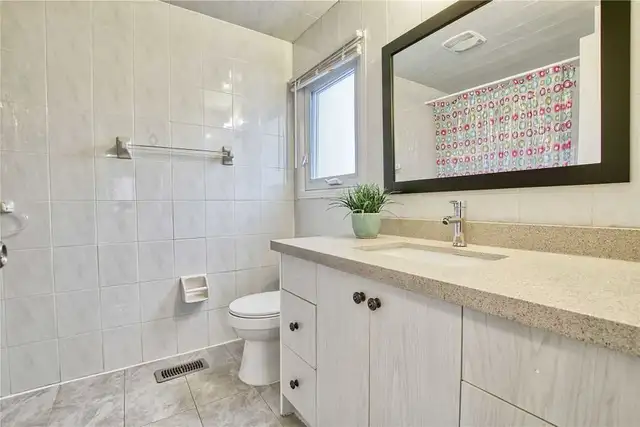 House for Rent in Long Term Rentals in Mississauga / Peel Region - Image 11